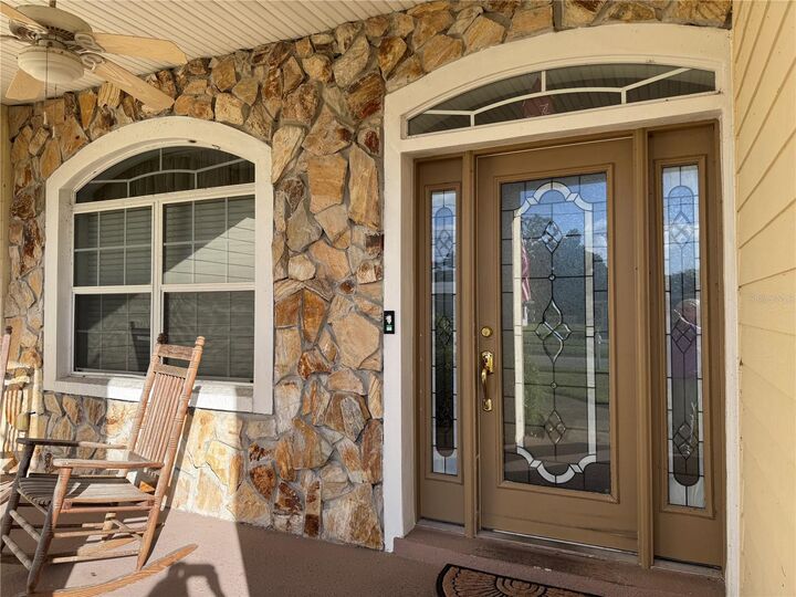 Property Photo: 119 Hawthorne Road FL 33823