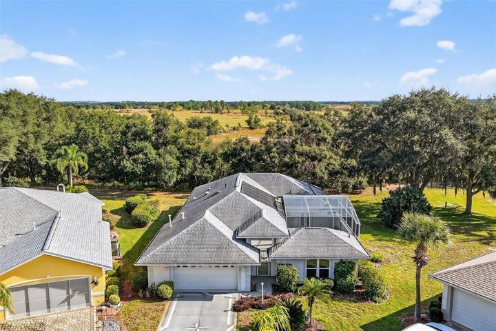 Property Photo:  5309 Cornwall Court  FL 34748 