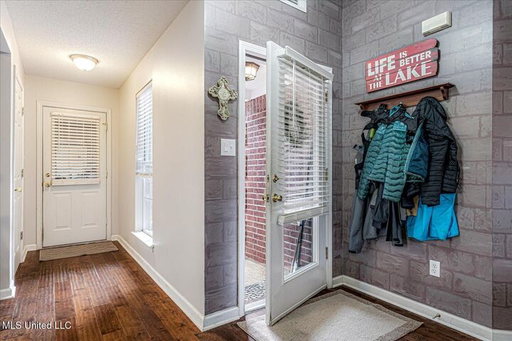 Property Photo: 4978 Graham Lake Drive MS 38654