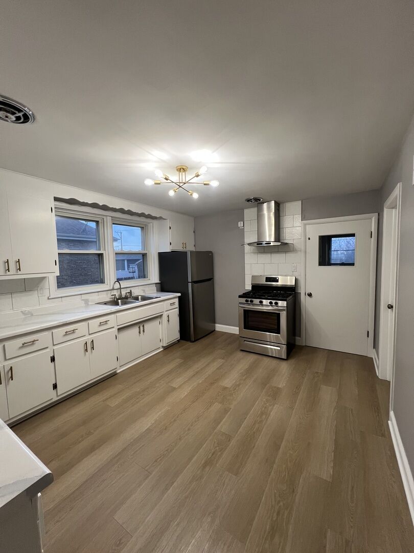 Property Photo:  6208 S Keating Avenue  IL 60629 