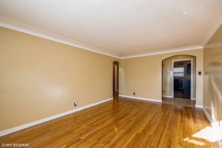 Property Photo:  1906 W 80th Street 1W  IL 60620 