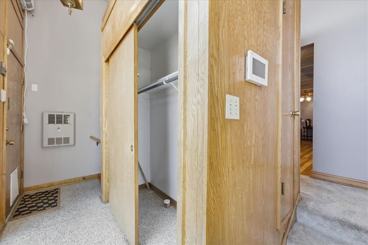 Property Photo:  616 Seneca Drive  IL 60506 