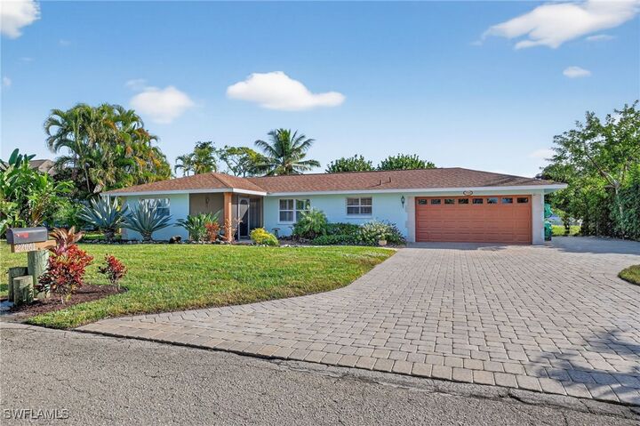 Property Photo:  27061 Homewood Drive  FL 34135 