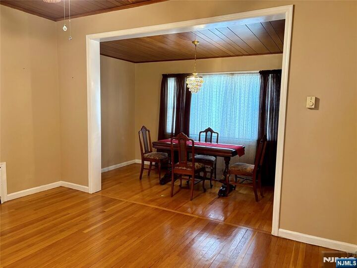 Property Photo:  440 Central Avenue 1  NJ 07072 