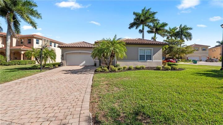 Property Photo: 1730 Sarazen Pl FL 34120