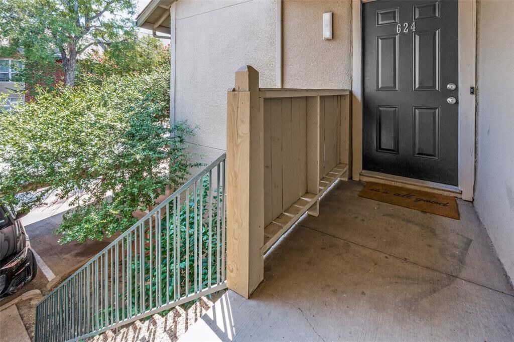 Property Photo: 8601 Park Lane 624 TX 75231
