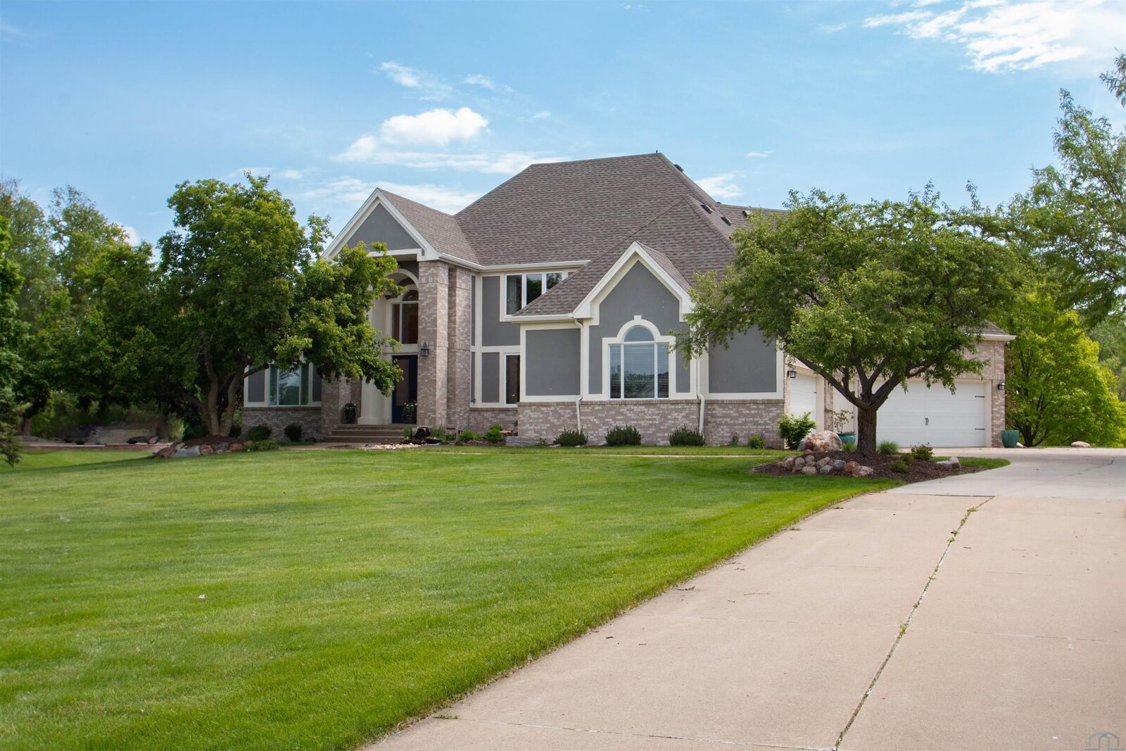 Property Photo: 946 Wynstone Drive SD 57038