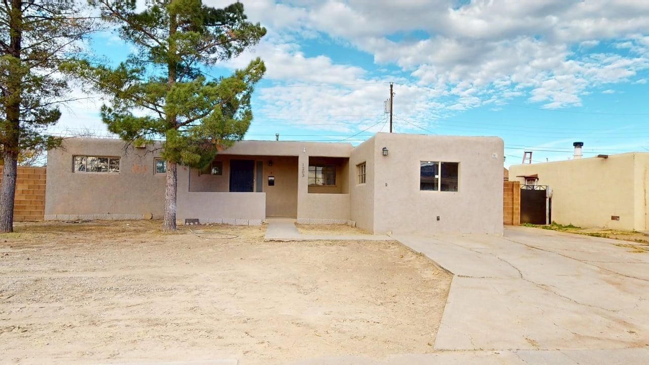 Property Photo:  1203 Desert Eve Dr  NM 88310 