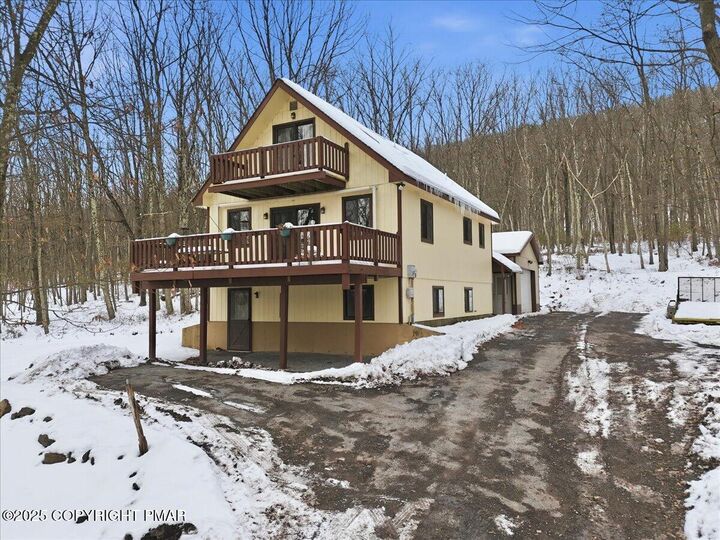 Property Photo:  704 Rainbow Terrace  PA 18330 