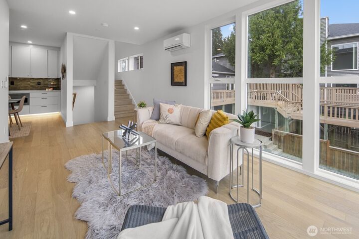 Property Photo: 6012 B 35th Avenue NE WA 98115