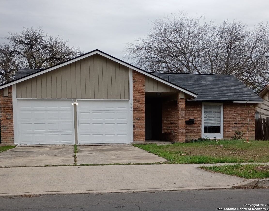 Property Photo: 14206 Short Horn TX 78247