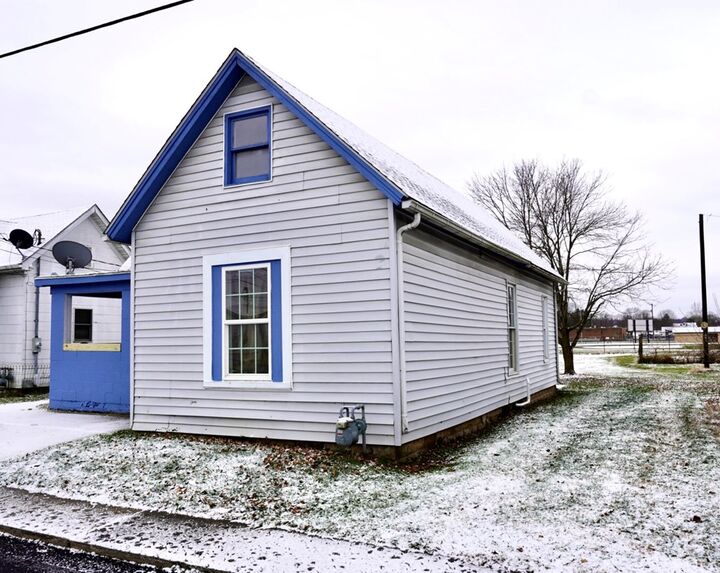 Property Photo:  42 Warner Ave.  OH 45601 