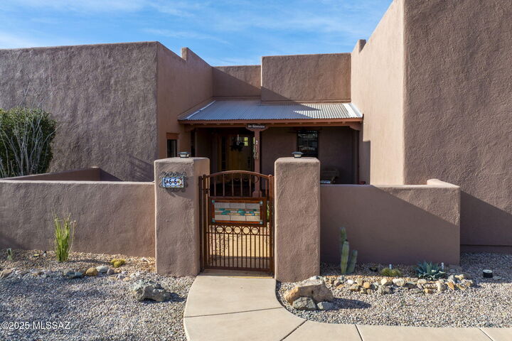Property Photo: 66 Camino Embarcadero AZ 85648