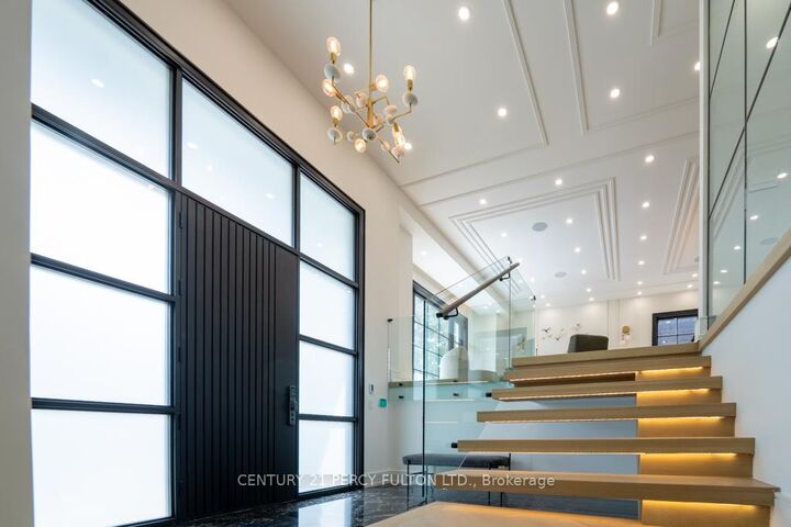 Photo de la propriété: 210 Homewood Avenue ON M2M 1K6