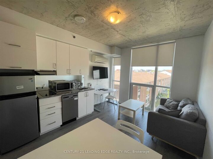 Property Photo:  1900 Simcoe Street N 422  ON L1G 0C1 