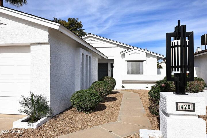 Property Photo: 420 W Sandra Terrace AZ 85023