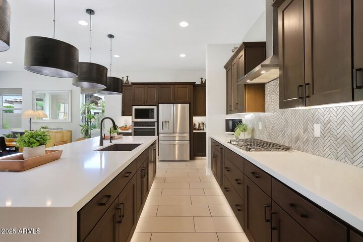 Property Photo:  2028 E Chama Drive  AZ 85024 