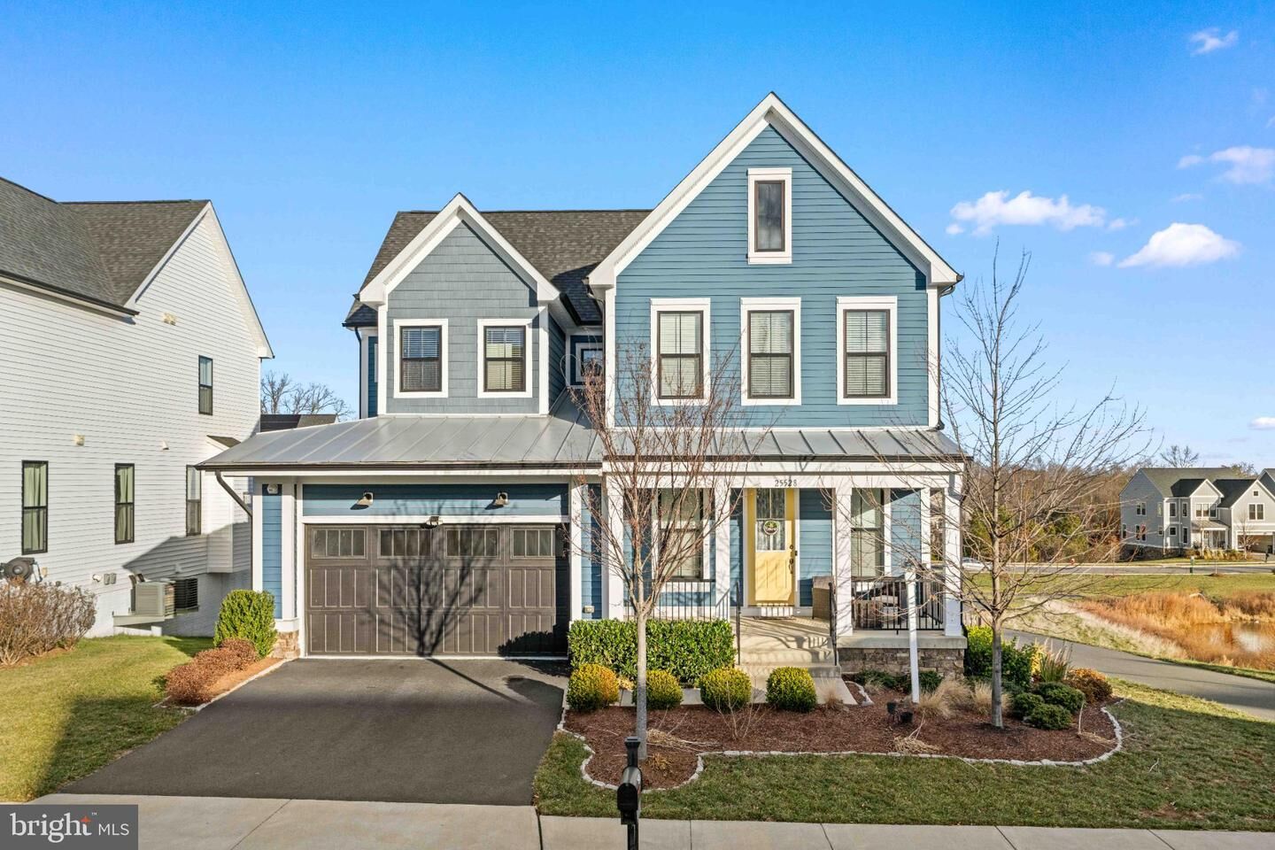 Property Photo:  25528 Woodbine Farm Drive  VA 20152 