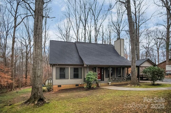 Property Photo:  401 Saddlewood Drive  NC 28056 