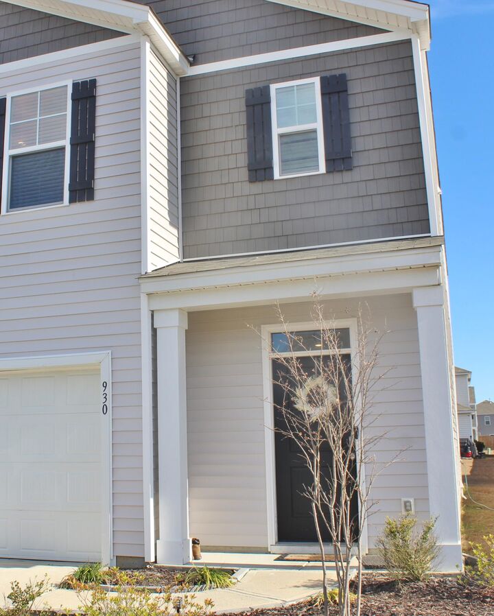 Property Photo: 930 Woodside Creek Lane SC 29486