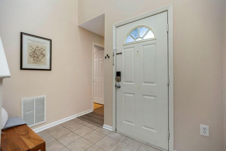 Property Photo:  5127 Vinings Boulevard  OH 43016 