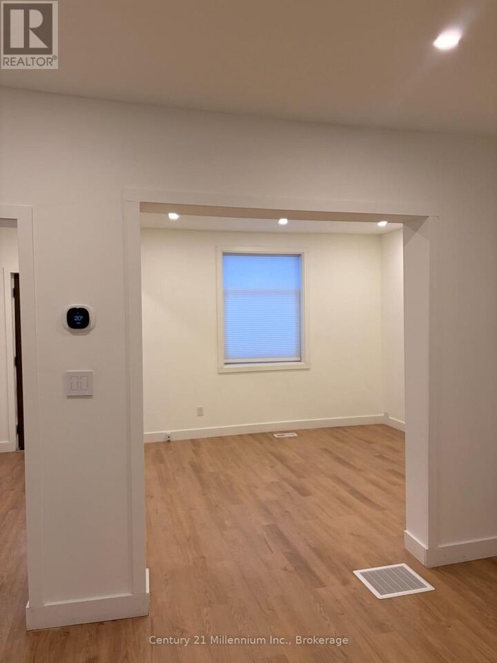 Property Photo: 563 12th Avenue ON N4N 2V4