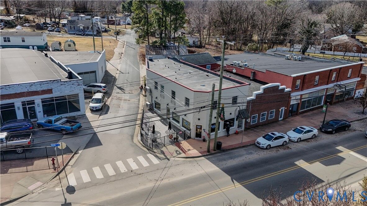 Property Photo: 1002 Main Street VA 23936