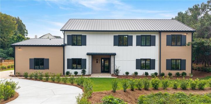 Property Photo:  2650 Roswell Road  GA 30062 