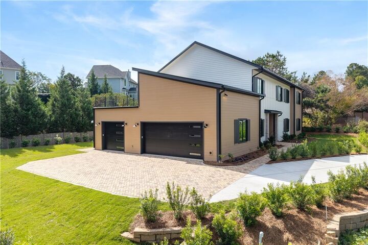 Property Photo:  2650 Roswell Road  GA 30062 