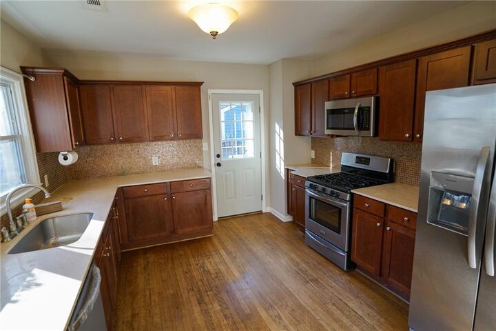 Property Photo:  953 Forrest Boulevard  GA 30030 