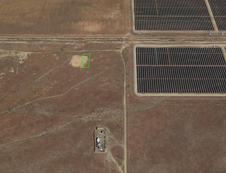 Property Photo:  96th St W &Amp Ave I9  CA 93536 