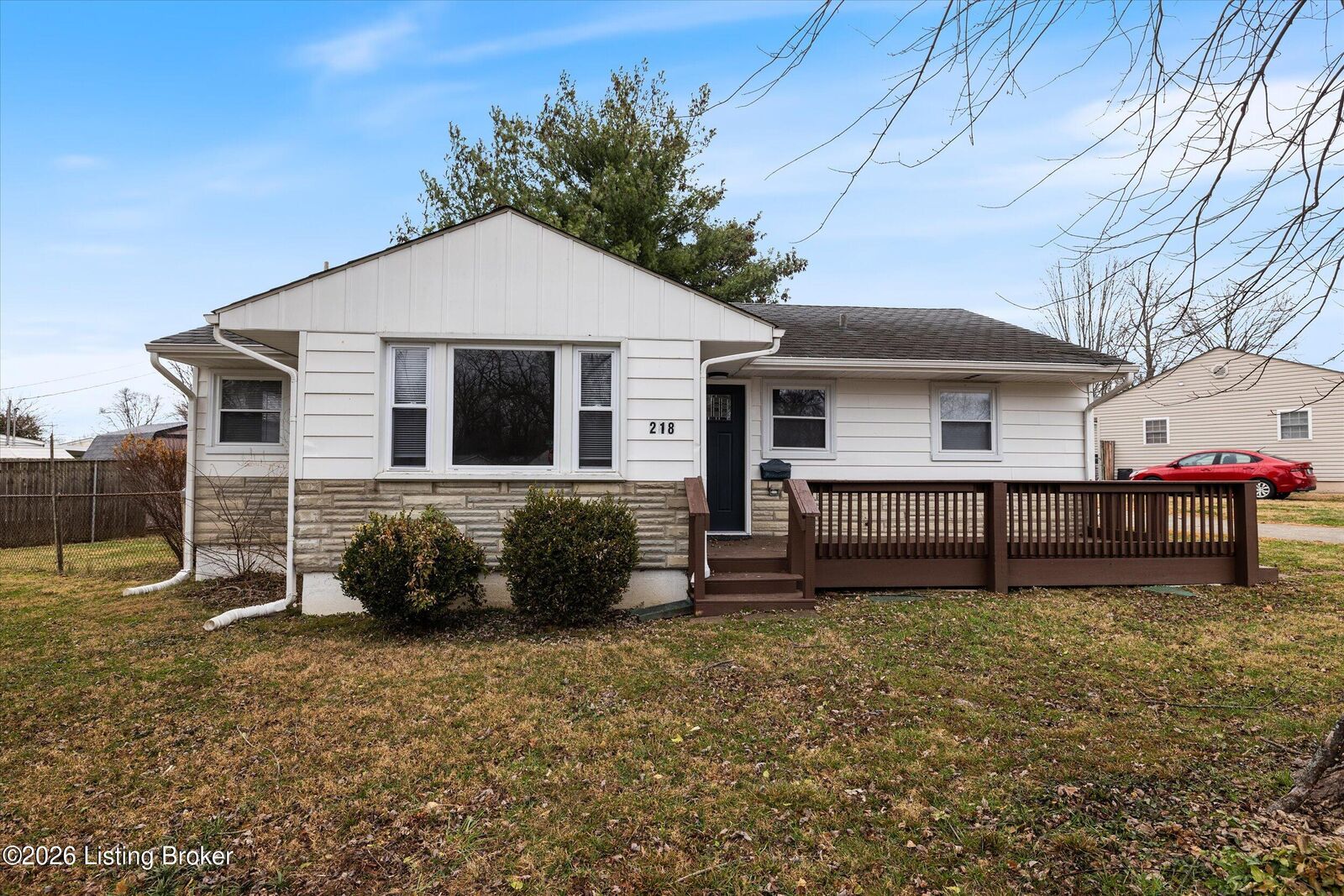 Property Photo: 218 Granvil Dr KY 40218