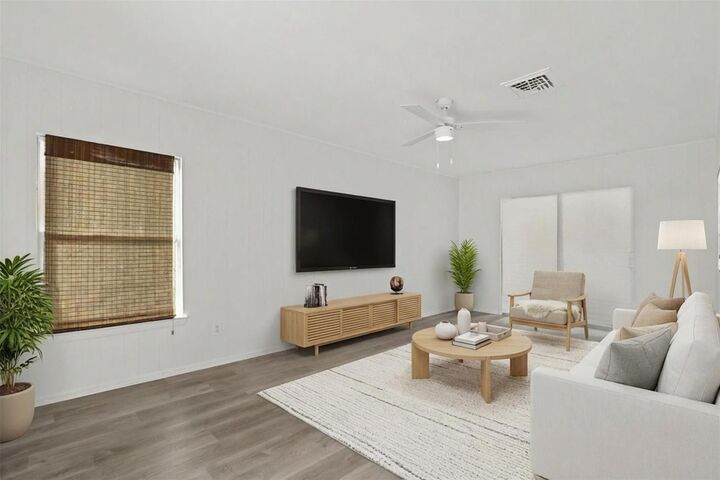 Property Photo:  4414 Tavenor Lane  TX 77047 