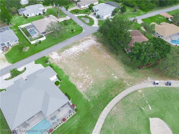 Property Photo:  4501 Mendavia Drive  FL 33872 