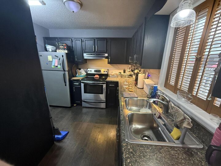 Property Photo:  301 Blue Valley Court  KY 40601 