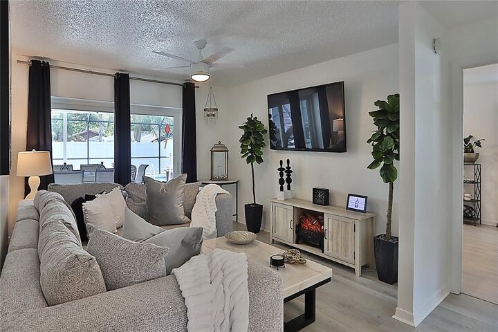 Property Photo: 4104 Summerdale Drive FL 33624