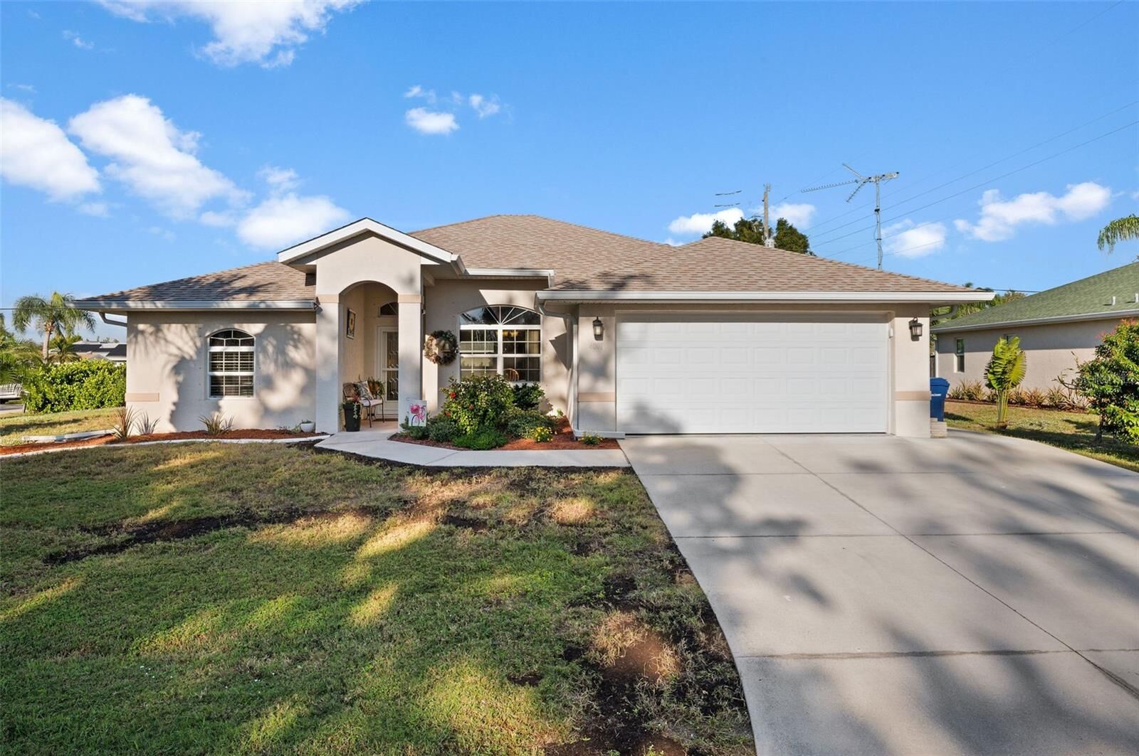 Property Photo: 4001 Tarpon Road FL 34293
