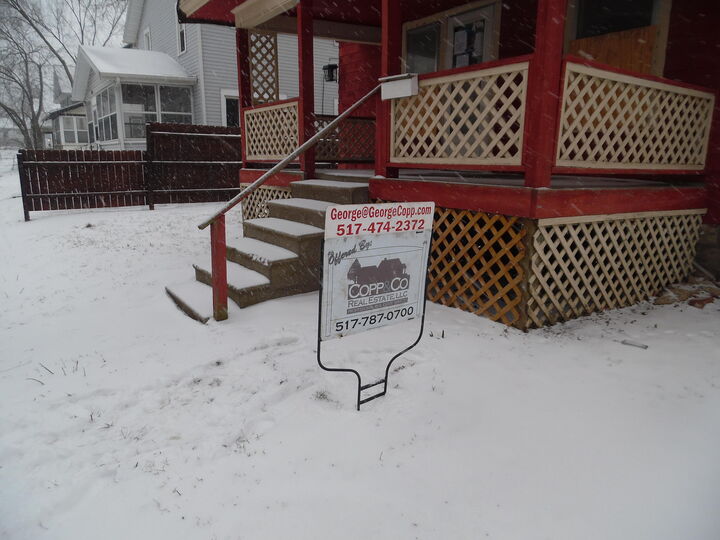 Property Photo:  112 Lincoln Court  MI 49203 