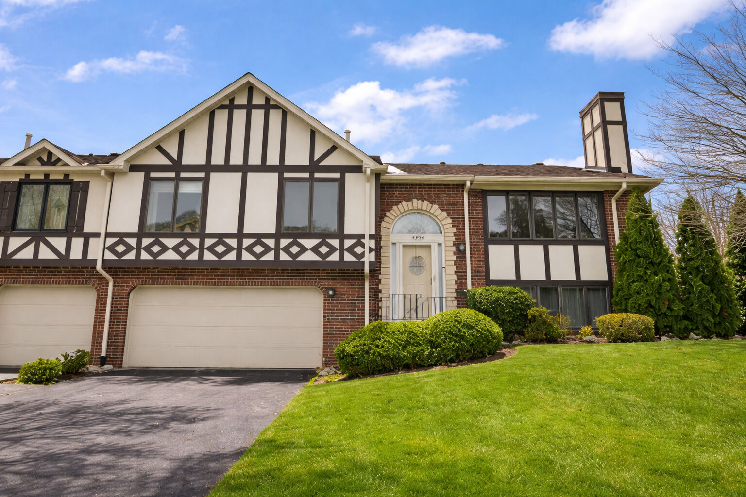 Property Photo: 17565 Windsor Parkway IL 60487
