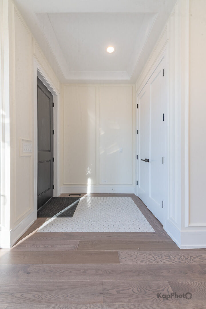 Property Photo:  4015 N Albany Avenue  IL 60618 