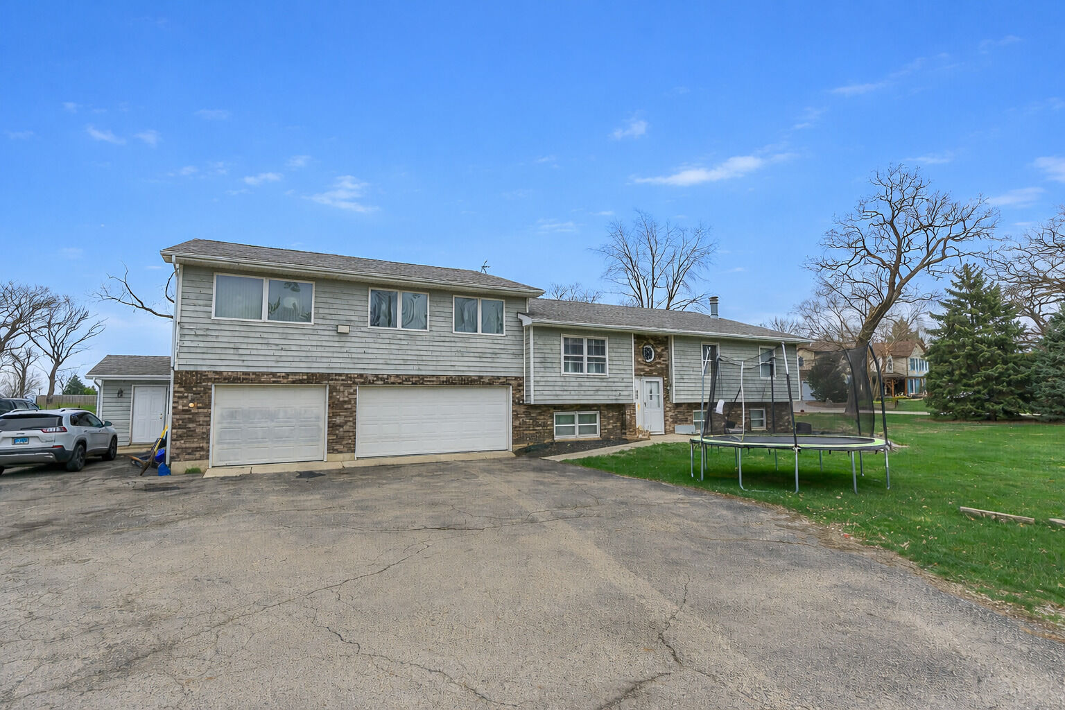 Property Photo: 45W962 Plank Road IL 60140