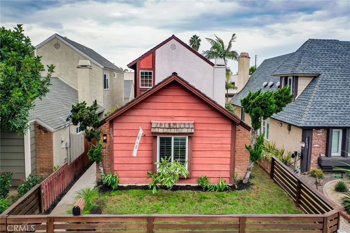 Property Photo:  2007 Delaware Street  CA 92648 