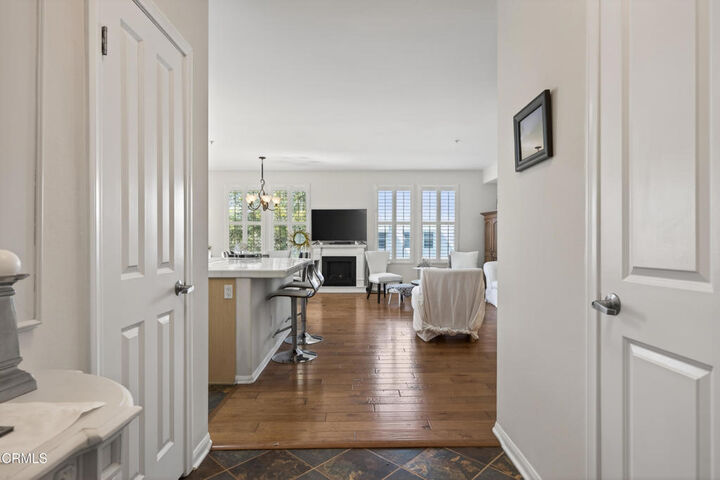 Property Photo:  436 Poli Street 313  CA 93001 