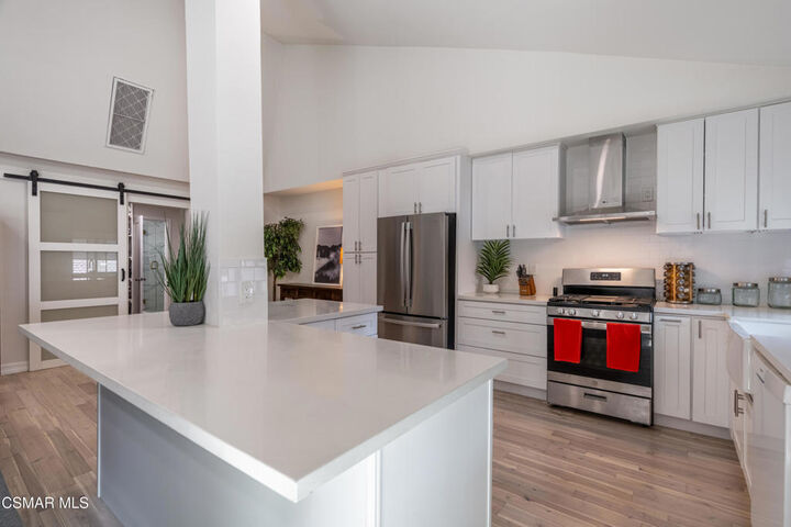 Property Photo:  31550 Agoura Road 3  CA 91361 