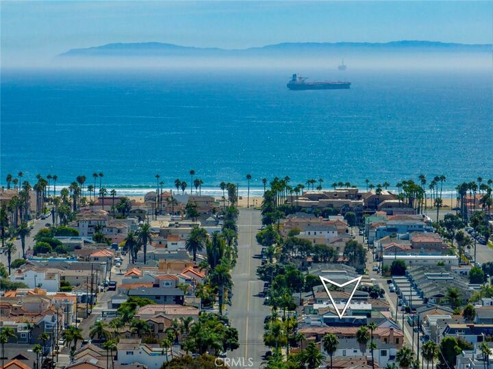 Property Photo: 521 12th CA 92648