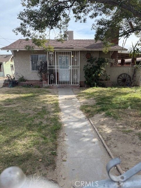 Property Photo:  2542 Hall Avenue  CA 92509 