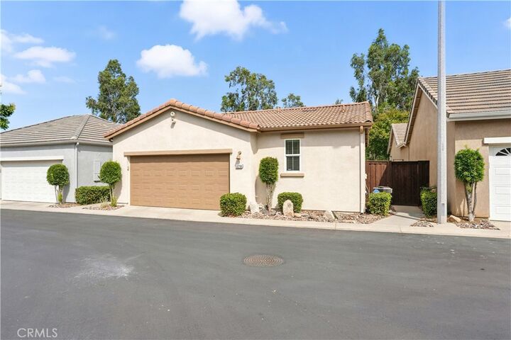 Property Photo:  270 Cog Hill  CA 92545 