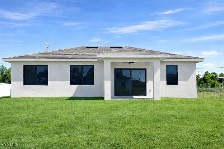 Property Photo:  312 Rand Avenue  FL 33974 