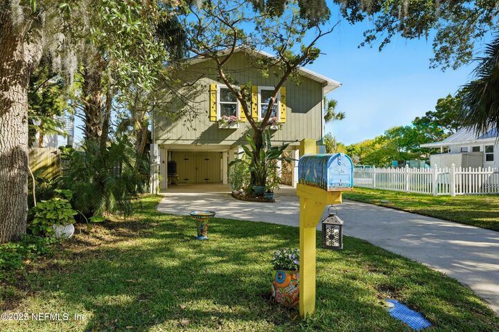Property Photo:  31 Oak Street  FL 32084 