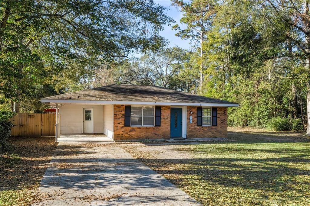 Property Photo: 507 E 3rd Avenue LA 70433